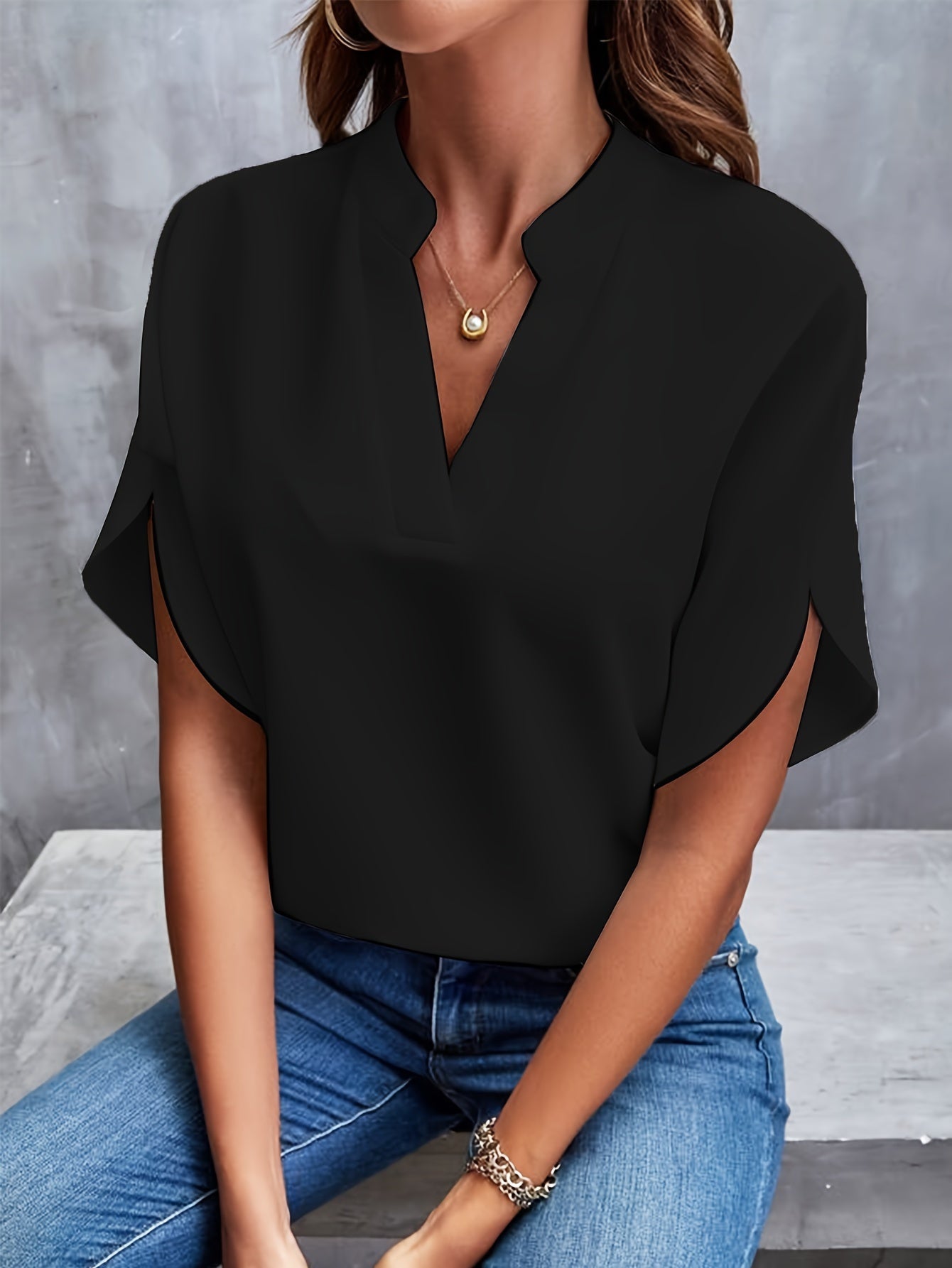 DELANEY - Elegant Modern Blouse